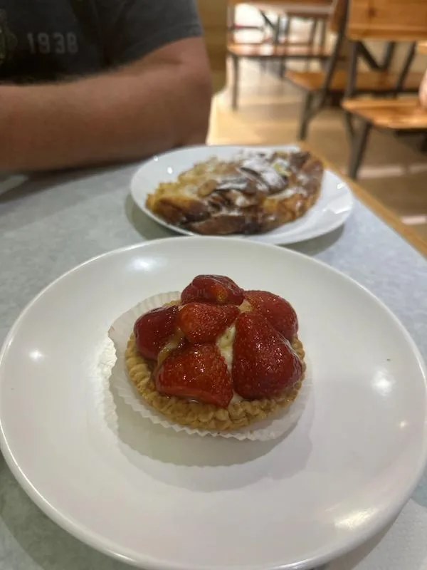 Tartelette individuelle aux fraises gariguette, La Marquisienne